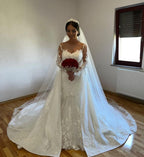 Weißes A-Linien-Brautkleid im Meerjungfrauenstil mit Spitze und abnehmbarer Schleppe