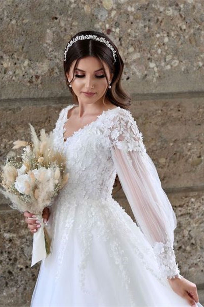 White A-line Long Sleeves Tulle Wedding Dress With Lace