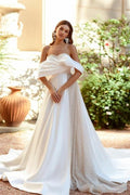 Robe de mariée blanche en ligne A, ornée de sequins, à épaules dénudées avec volants