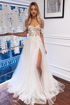 Vestido de Noiva Branco Boémio Longo em Linha A com Renda, Ombros Descobertos e Fenda
