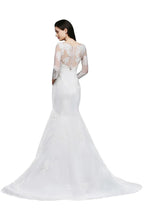 Vestido de novia de sirena con encaje blanco y joya