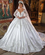 Weißes Satin A-Linien-Brautkleid mit V-Ausschnitt und langen Ärmeln