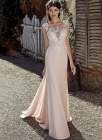Bainha de comboio de corte de vestido de noiva com mangas de ilusão de chiffon branco
