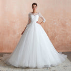 Vestido de Noiva Maravilhoso Comprido em Tule com Aplicações e Mangas em Corte em A