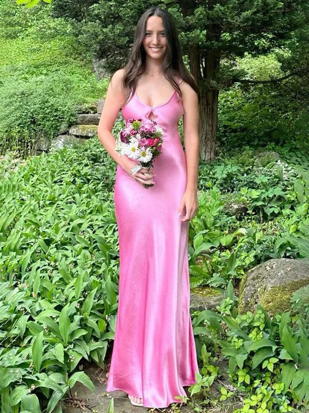 Yamileth | Vestido largo de fiesta rosa de satén con escote redondo y corte recto