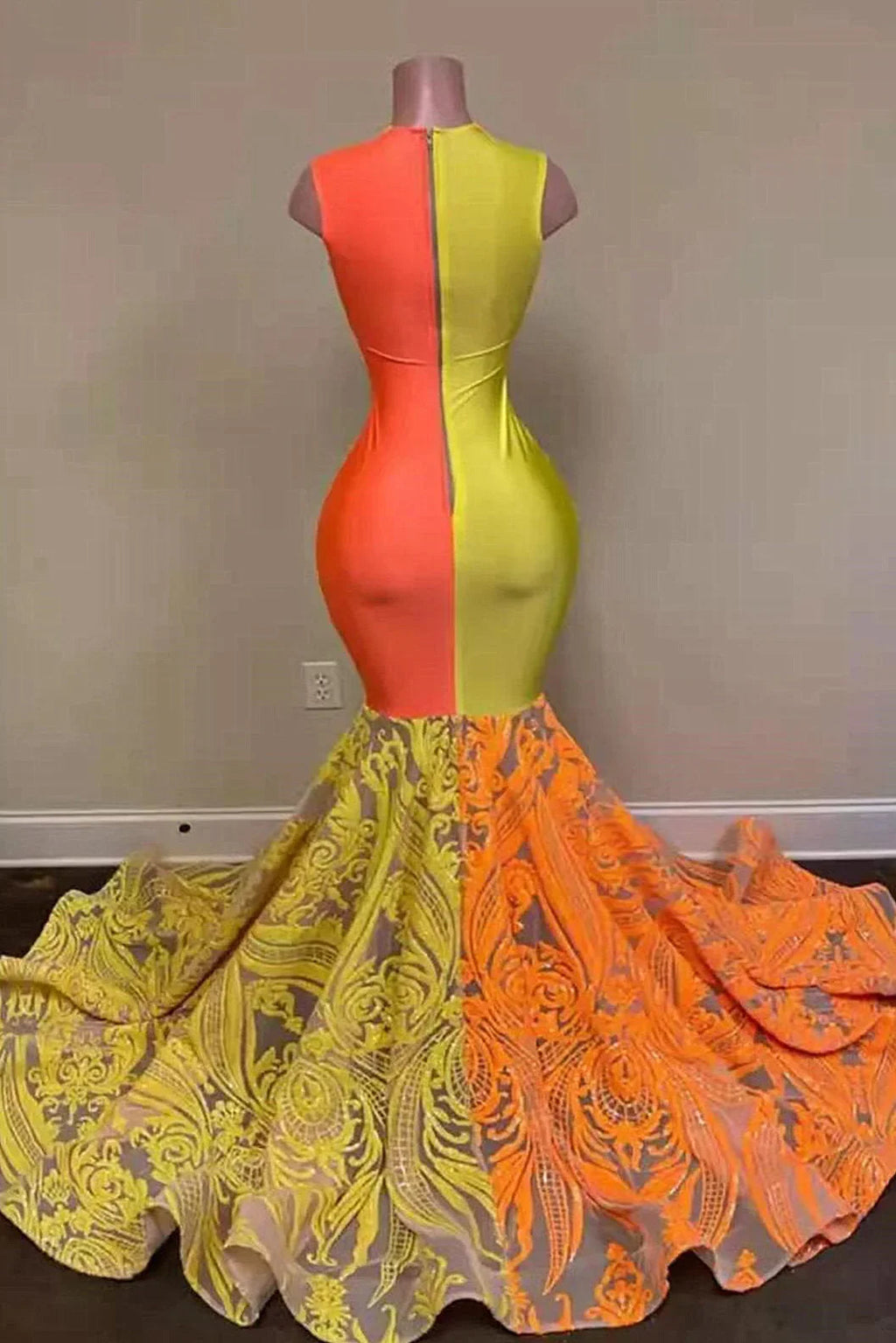 Vestido de Baile de Sereia Amarelo e Laranja com Renda Comprido em Promoção