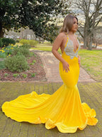 Vestidos de fiesta sirena hasta el suelo con encaje de apliques amarillos, escote en V y tirantes finos tipo espagueti
