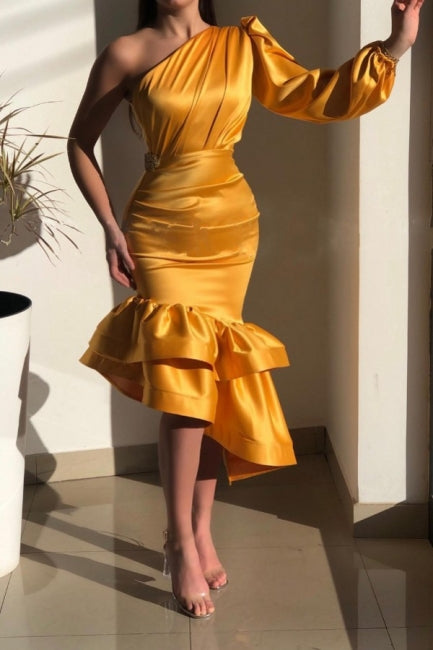 Vestidos de Baile Amarelos Deslumbrantes com Um Ombro Só e Cauda de Sereia com Folhos