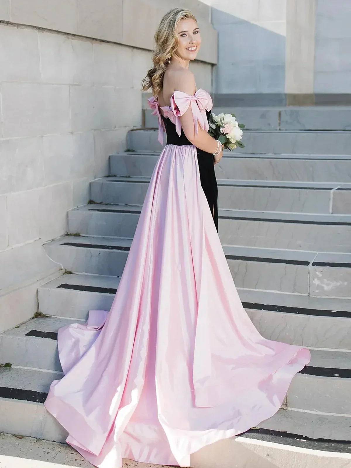 Zia | Robe de bal longue en velours rose sirène à épaules dénudées avec nœuds